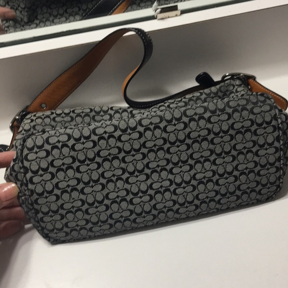 Coach - Picture 3 of 13